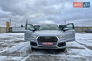 Позашляховик / Кросовер Audi Q5 2018 в Володимирі