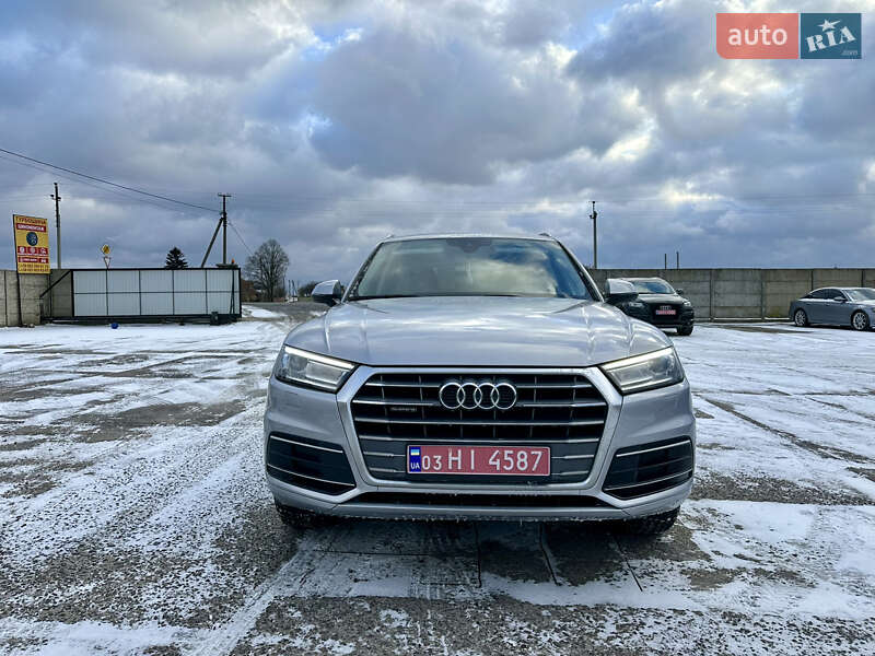 Позашляховик / Кросовер Audi Q5 2018 в Володимирі