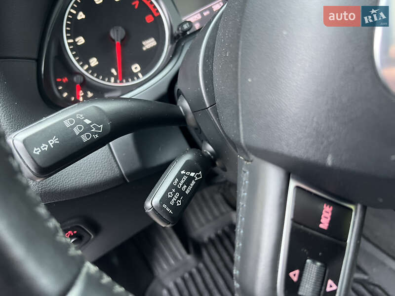 Внедорожник / Кроссовер Audi Q5 2011 в Владимире