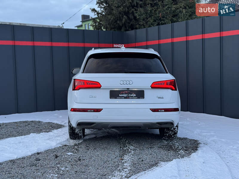 Внедорожник / Кроссовер Audi Q5 2017 в Луцке