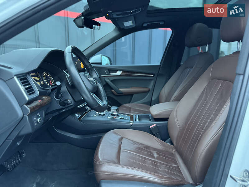 Внедорожник / Кроссовер Audi Q5 2017 в Луцке