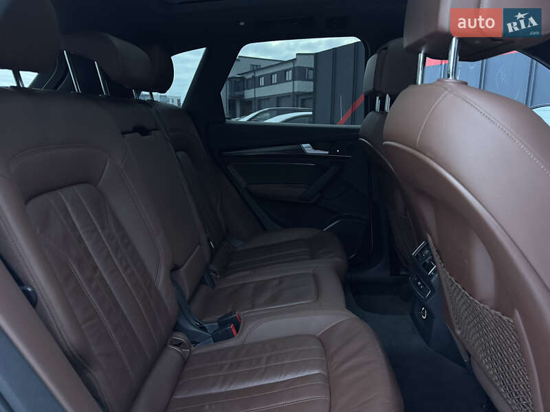 Внедорожник / Кроссовер Audi Q5 2017 в Луцке