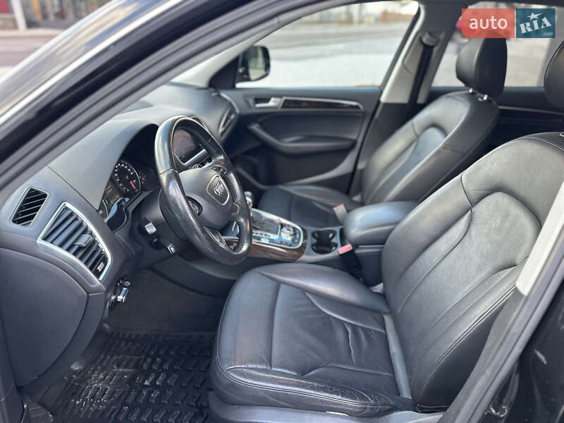 Позашляховик / Кросовер Audi Q5 2012 в Виноградові