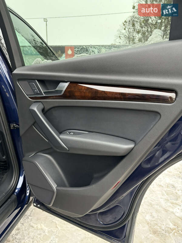 Позашляховик / Кросовер Audi Q5 2017 в Києві фото 15 Позашляховик / Кросовер Audi Q5 2017 в Києві