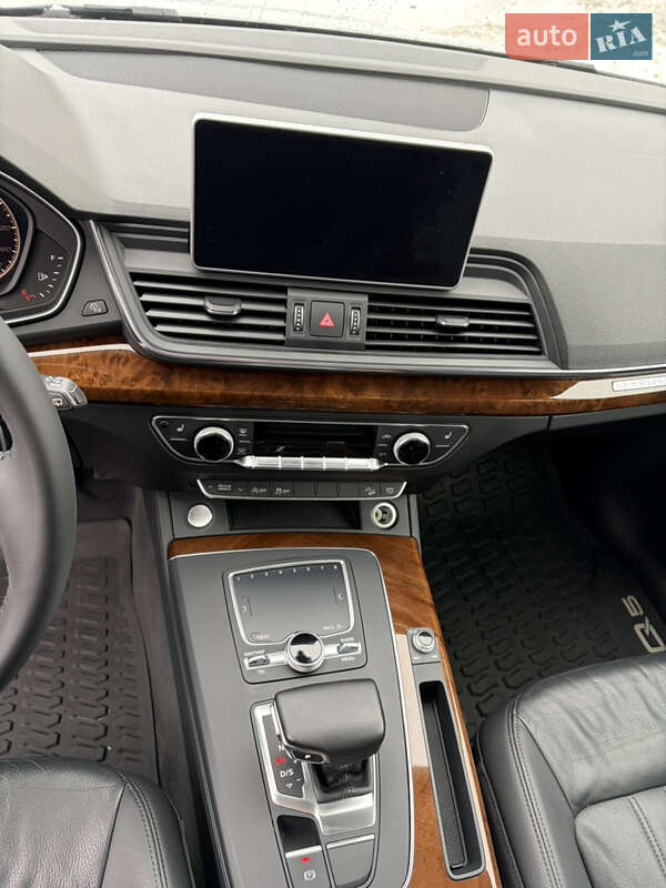 Позашляховик / Кросовер Audi Q5 2017 в Києві фото 23 Позашляховик / Кросовер Audi Q5 2017 в Києві