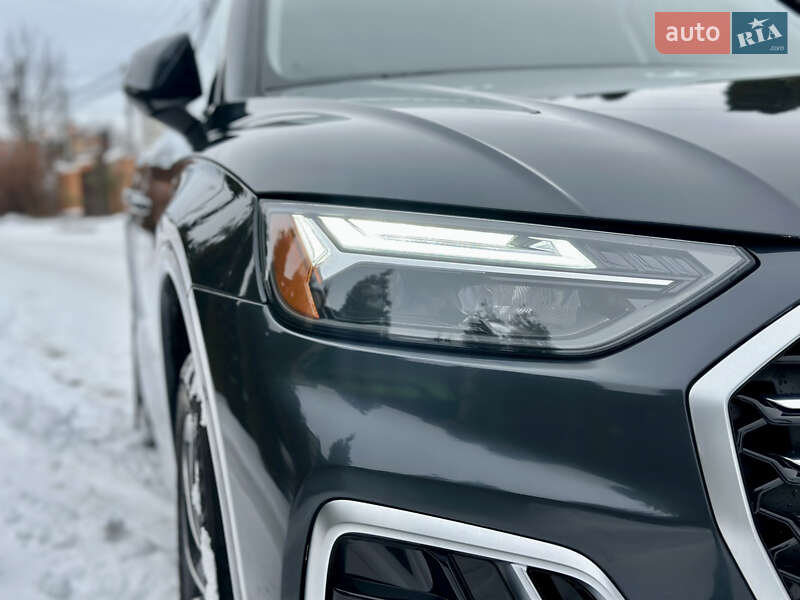 Внедорожник / Кроссовер Audi Q5 2021 в Киеве