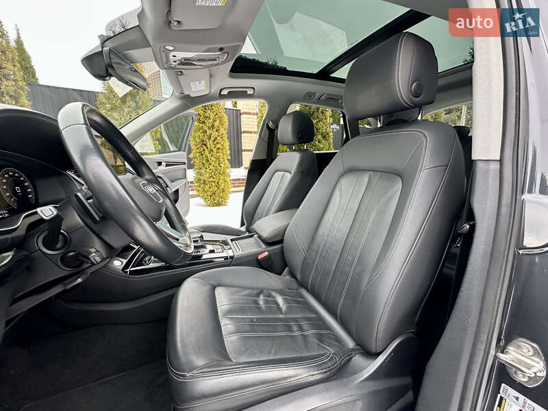 Внедорожник / Кроссовер Audi Q5 2021 в Киеве