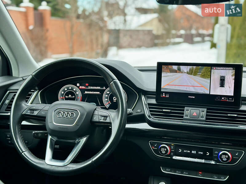 Внедорожник / Кроссовер Audi Q5 2021 в Киеве