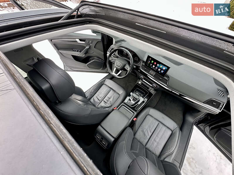 Внедорожник / Кроссовер Audi Q5 2021 в Киеве