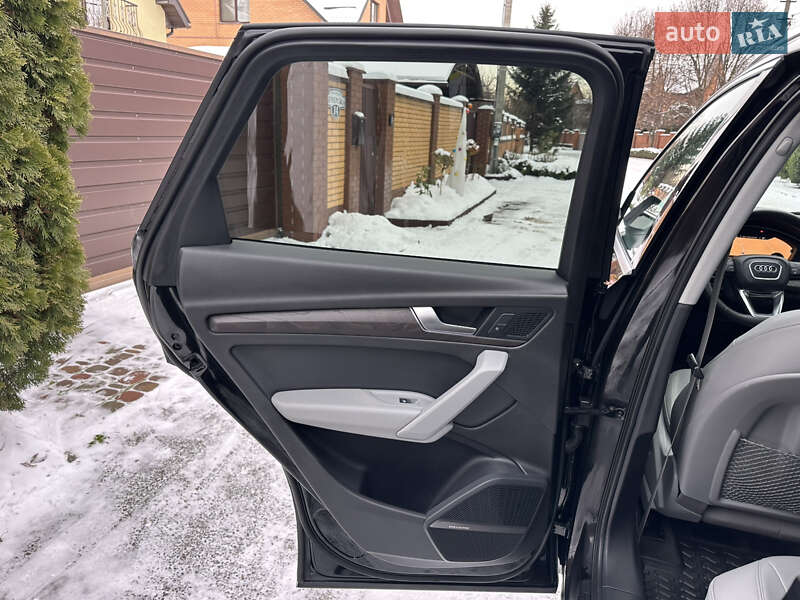 Внедорожник / Кроссовер Audi Q5 2018 в Киеве