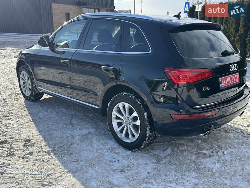 Позашляховик / Кросовер Audi Q5 2015 в Луцьку