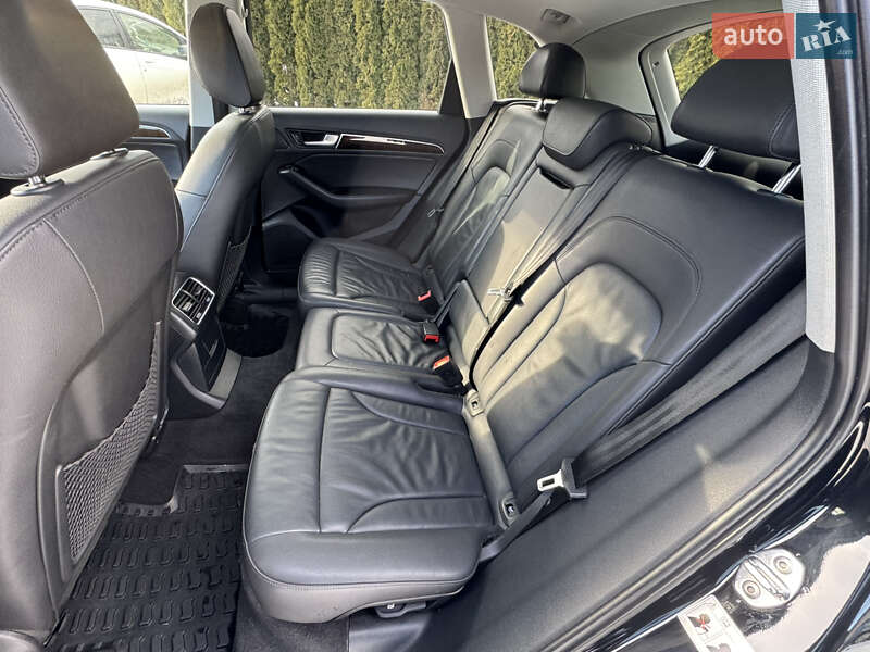 Позашляховик / Кросовер Audi Q5 2015 в Луцьку