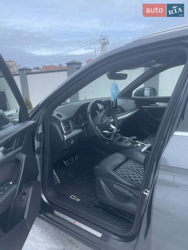 Внедорожник / Кроссовер Audi Q5 2017 в Львове