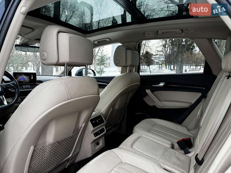 Внедорожник / Кроссовер Audi Q5 2017 в Киеве