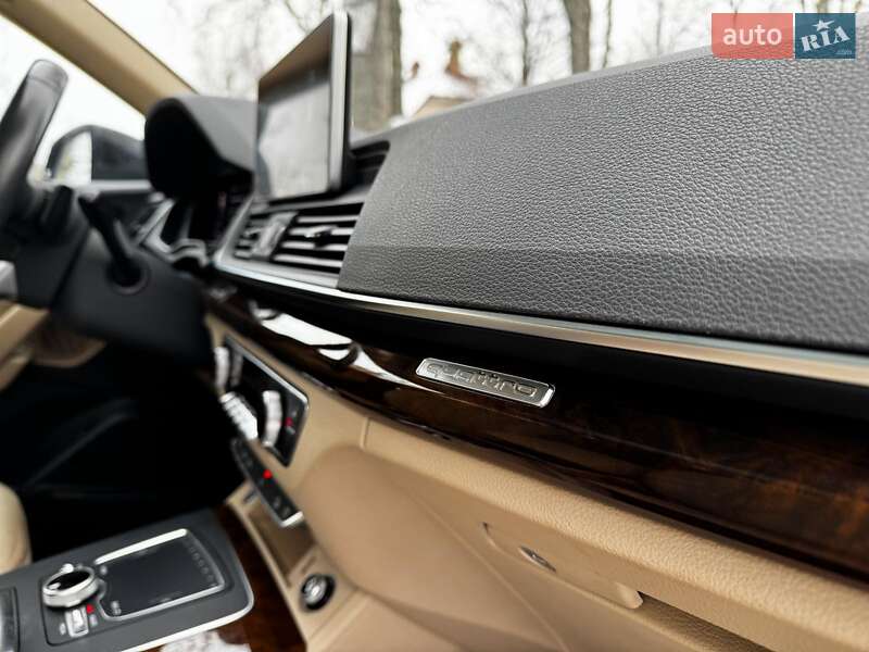 Внедорожник / Кроссовер Audi Q5 2017 в Киеве