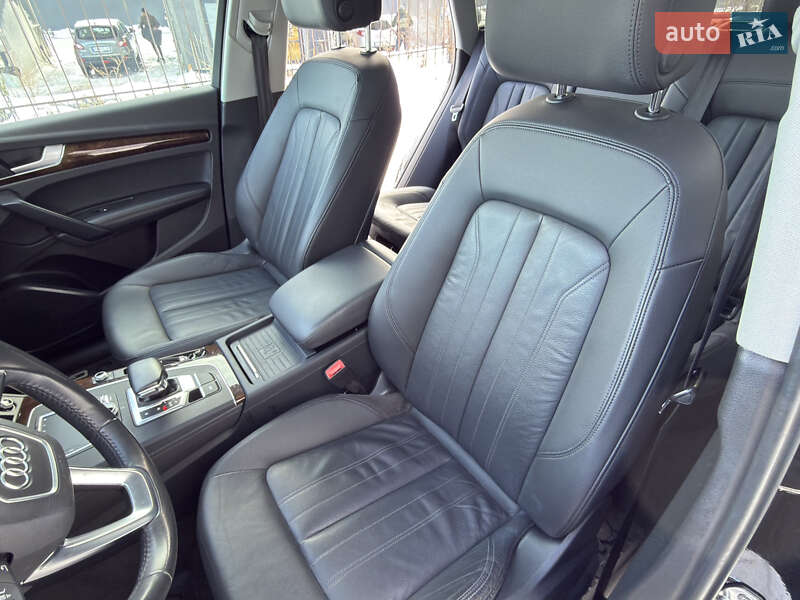 Внедорожник / Кроссовер Audi Q5 2019 в Житомире