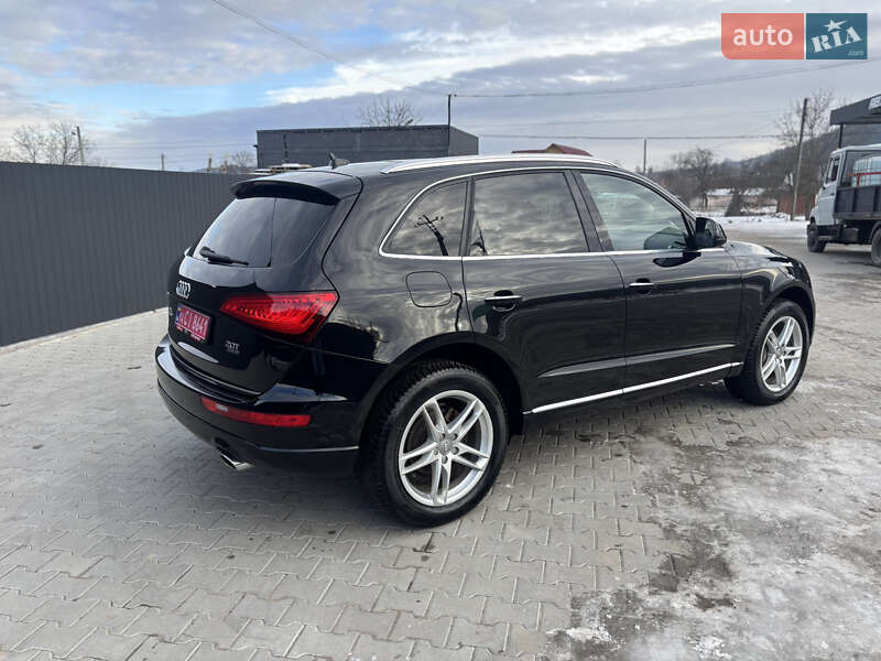 Позашляховик / Кросовер Audi Q5 2016 в Косові