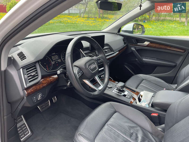 Позашляховик / Кросовер Audi Q5 2017 в Івано-Франківську