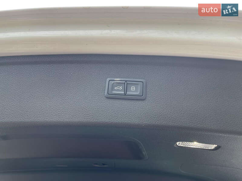 Позашляховик / Кросовер Audi Q5 2017 в Івано-Франківську