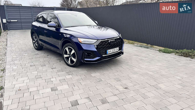 Позашляховик / Кросовер Audi Q5 2021 в Києві