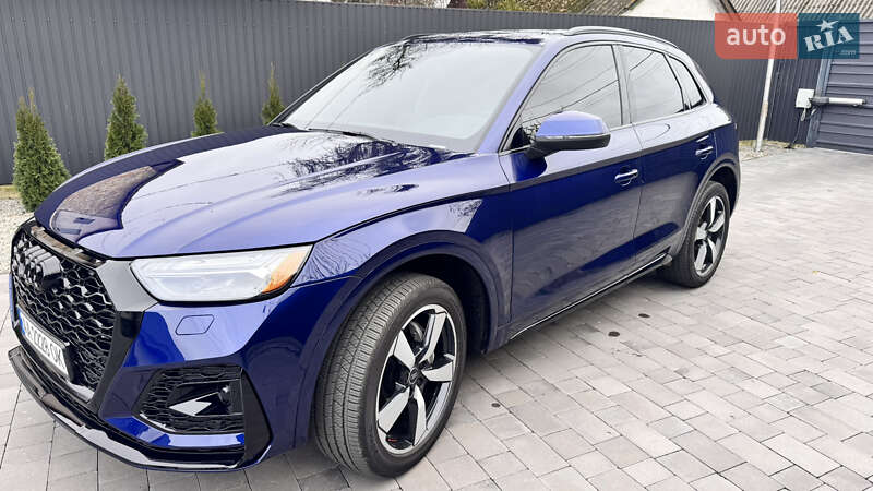 Позашляховик / Кросовер Audi Q5 2021 в Києві
