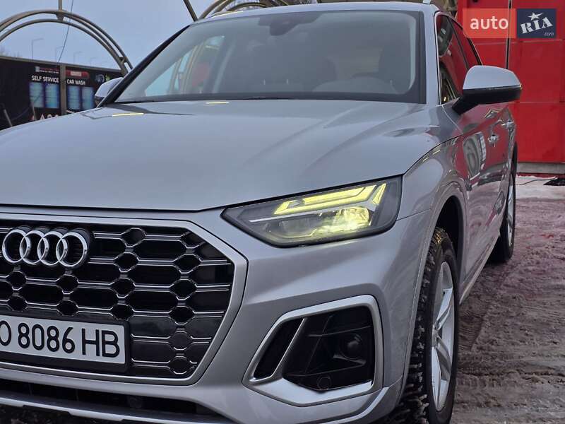 Позашляховик / Кросовер Audi Q5 2020 в Тернополі