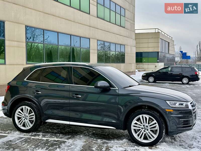 Внедорожник / Кроссовер Audi Q5 2017 в Харькове