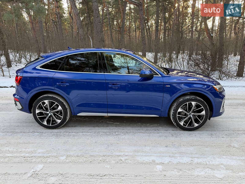 Внедорожник / Кроссовер Audi Q5 2021 в Киеве