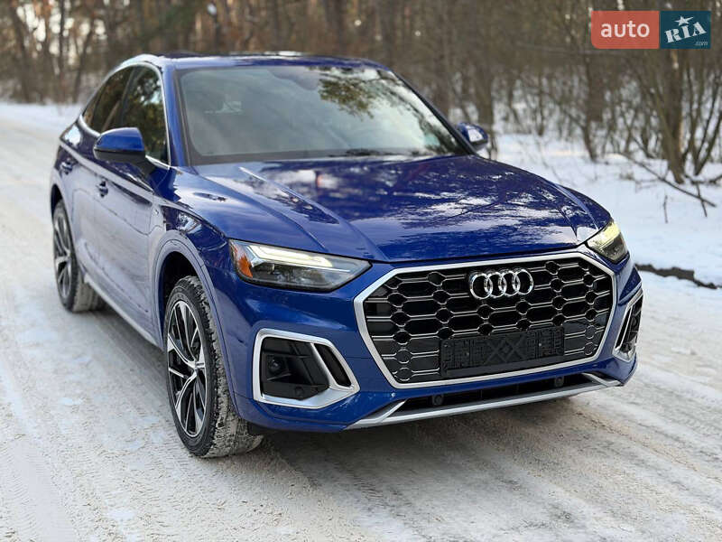 Внедорожник / Кроссовер Audi Q5 2021 в Киеве
