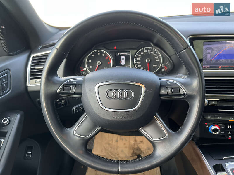 Позашляховик / Кросовер Audi Q5 2015 в Києві