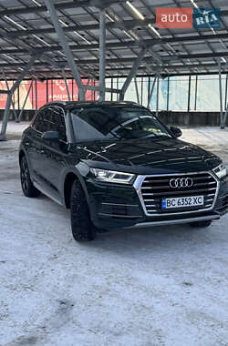 Позашляховик / Кросовер Audi Q5 2017 в Львові
