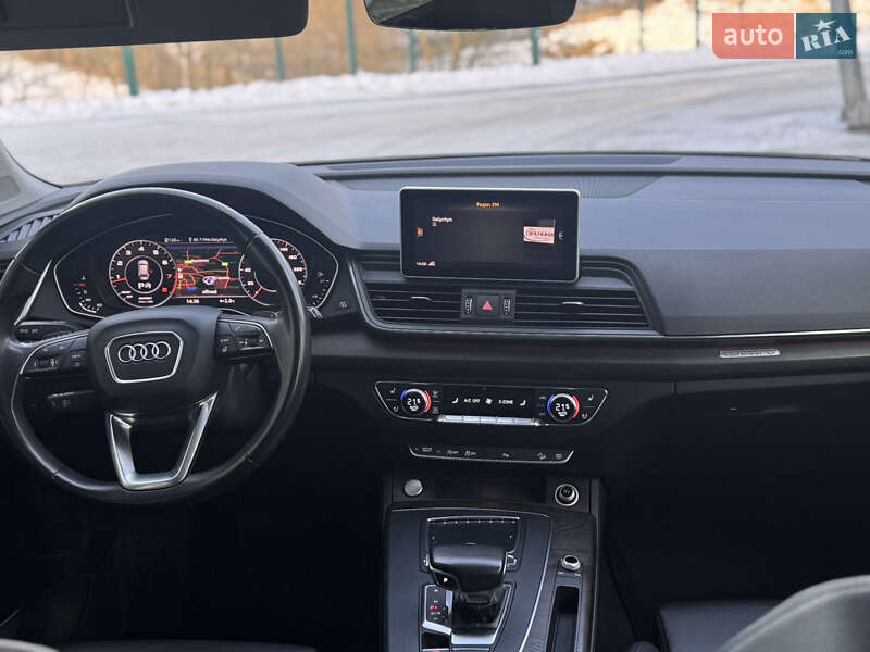 Внедорожник / Кроссовер Audi Q5 2017 в Львове