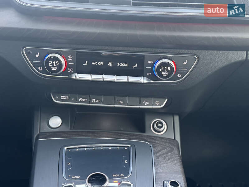 Внедорожник / Кроссовер Audi Q5 2017 в Львове