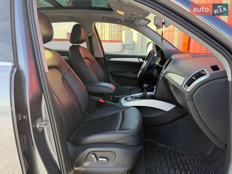 Внедорожник / Кроссовер Audi Q5 2015 в Киеве