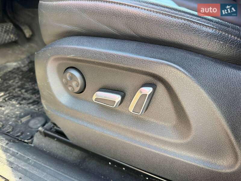 Внедорожник / Кроссовер Audi Q5 2015 в Киеве