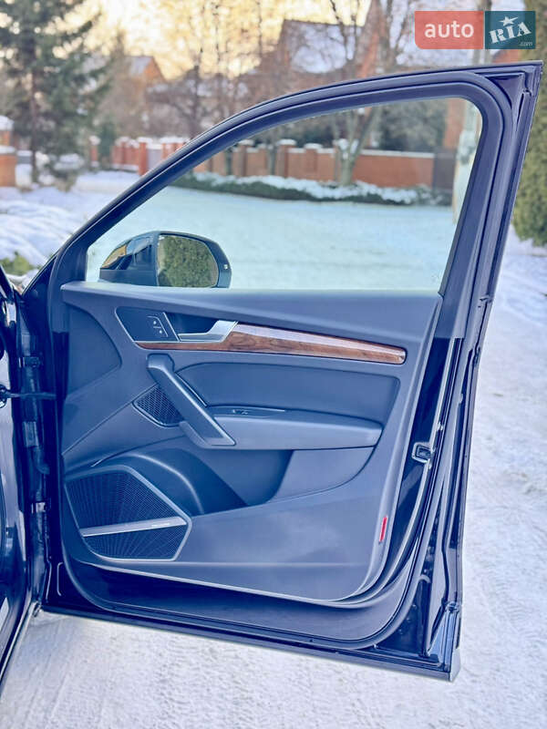 Позашляховик / Кросовер Audi Q5 2018 в Києві фото 32 Позашляховик / Кросовер Audi Q5 2018 в Києві