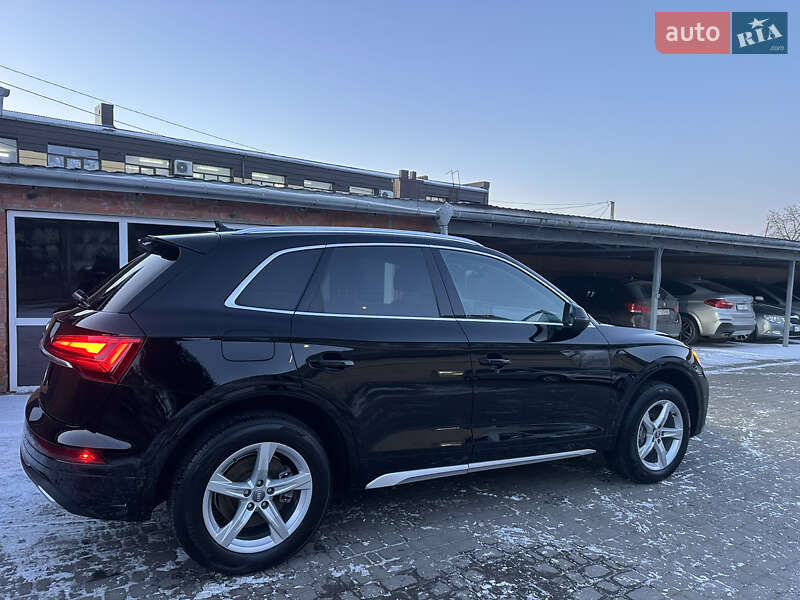 Позашляховик / Кросовер Audi Q5 2021 в Володимирі