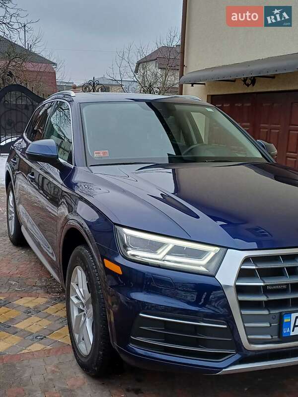 Позашляховик / Кросовер Audi Q5 2020 в Івано-Франківську