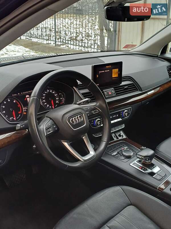 Позашляховик / Кросовер Audi Q5 2020 в Івано-Франківську