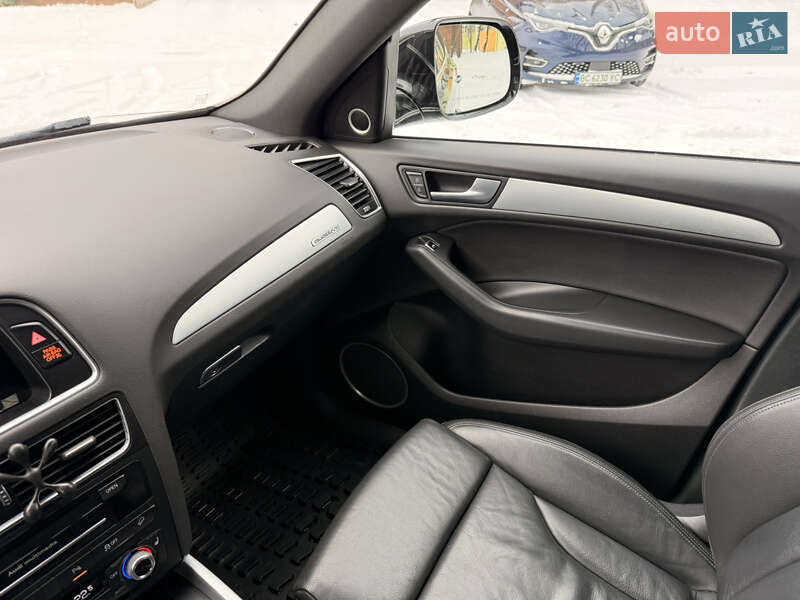 Позашляховик / Кросовер Audi Q5 2016 в Львові