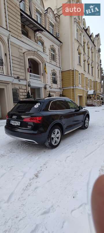 Позашляховик / Кросовер Audi Q5 2017 в Києві