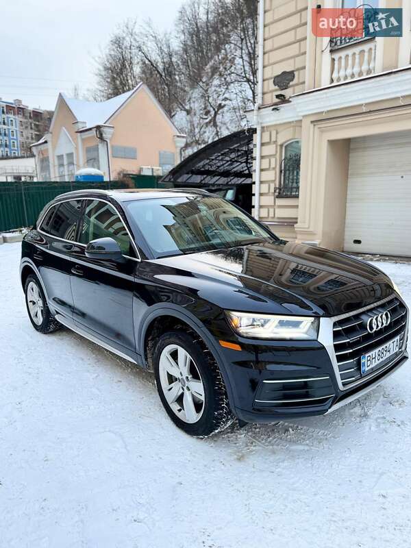 Позашляховик / Кросовер Audi Q5 2017 в Києві