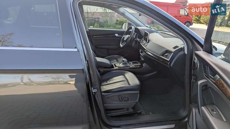 Внедорожник / Кроссовер Audi Q5 2017 в Золочеве