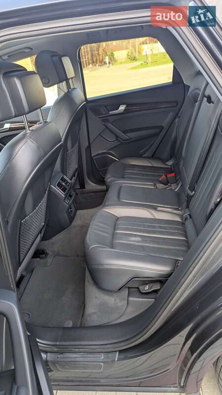 Внедорожник / Кроссовер Audi Q5 2017 в Золочеве