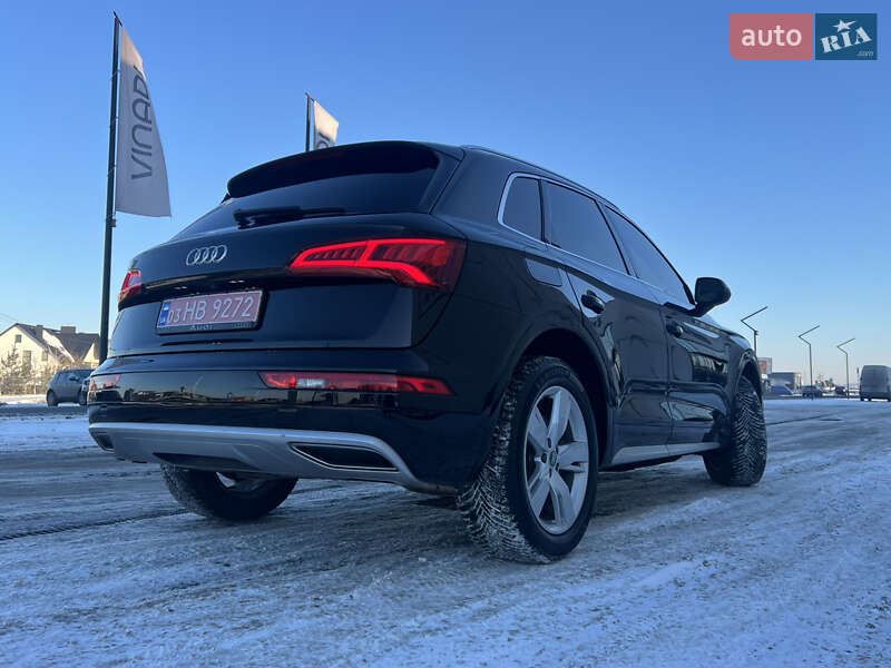 Внедорожник / Кроссовер Audi Q5 2017 в Луцке