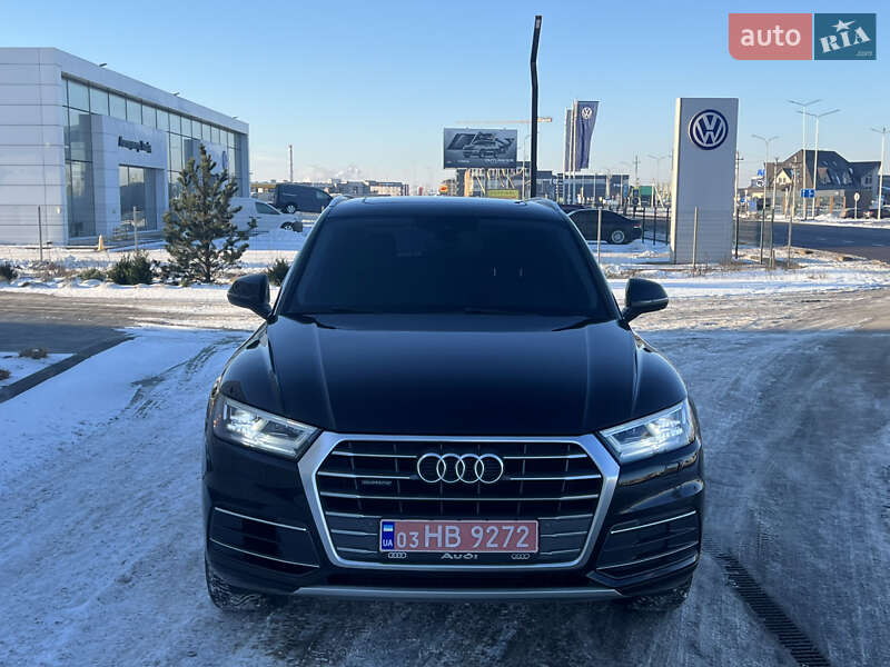 Внедорожник / Кроссовер Audi Q5 2017 в Луцке