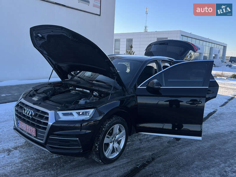 Внедорожник / Кроссовер Audi Q5 2017 в Луцке