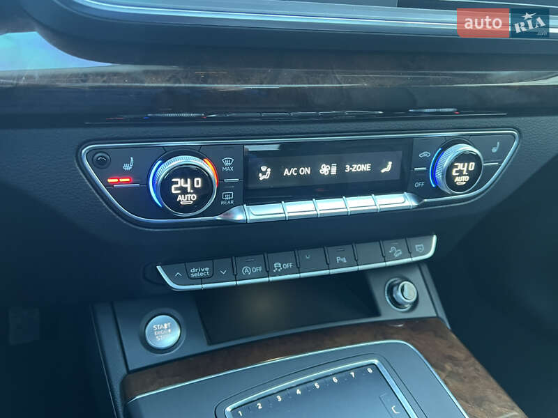 Внедорожник / Кроссовер Audi Q5 2017 в Луцке