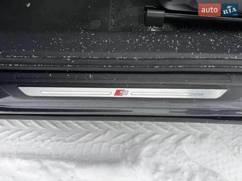 Внедорожник / Кроссовер Audi Q5 2022 в Киеве