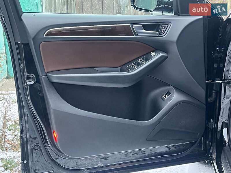 Внедорожник / Кроссовер Audi Q5 2015 в Киеве